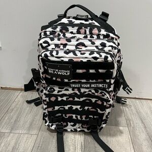 25L wolfpack backpack